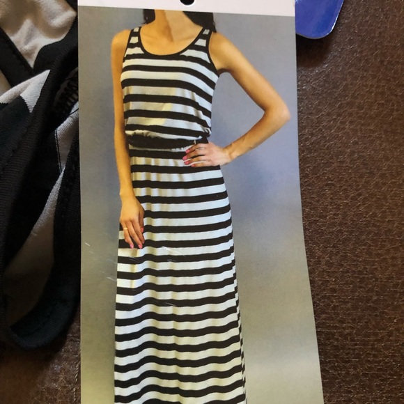 Fever Dresses & Skirts - 👗BRAND NEW- maxi dress